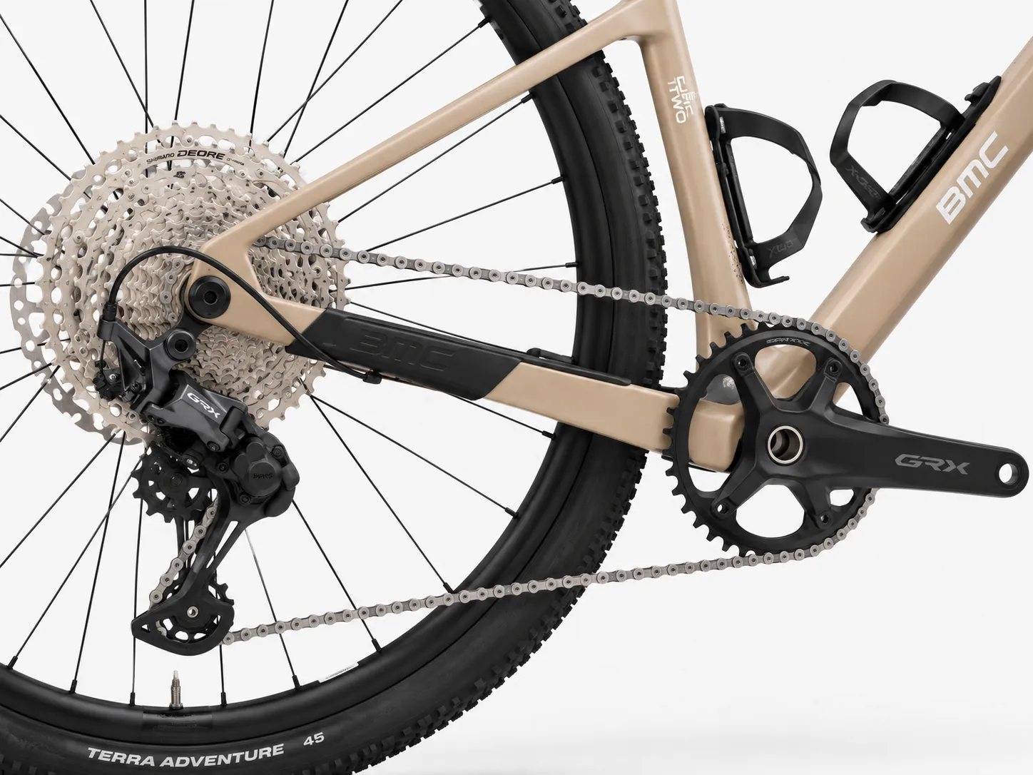 BMC URS TWO – Carbon Gravel Bike mit Gravel+ Geometrie, Shimano GRX 1x12 Transmission & Integrated Storage – Image 4