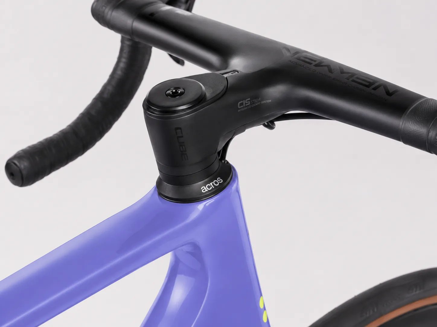 CUBE Attain C:62 SLX – High-End Carbon-Endurance-Rennrad mit Shimano 105 Di2 2x12, Newmen Carbon Cockpit & Newmen Evolution R.35 Laufrädern – Bild 3