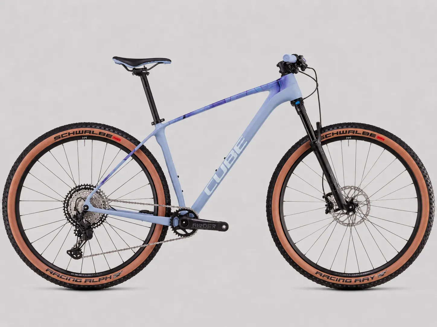 CUBE Reaction C:62 Race – Carbon Hardtail MTB mit Fox 32 SC Float Performance, Shimano XT / Praxis Girder Carbon 12-Speed, Newmen Beskar 30 & Shimano XT Bremsen