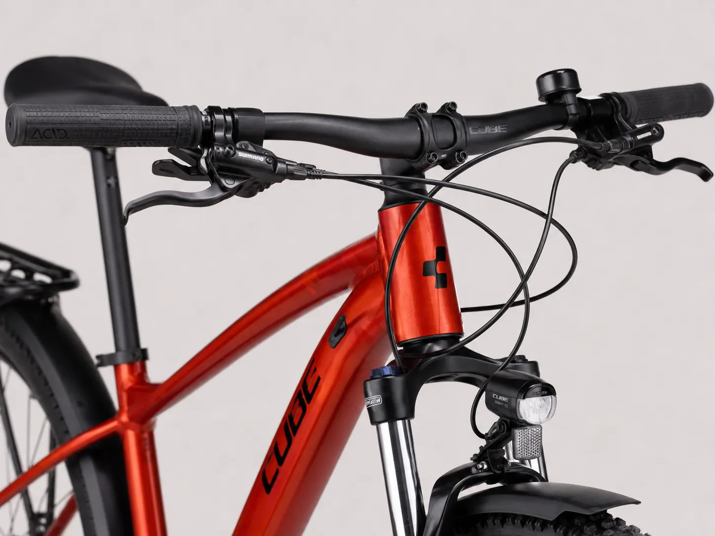 CUBE Aim ONE FE – Voll ausgestattetes Allround-MTB mit SR Suntour XCE 100mm, Shimano 2x8 Schaltung, Nabendynamo & Schutzblechen – Image 3
