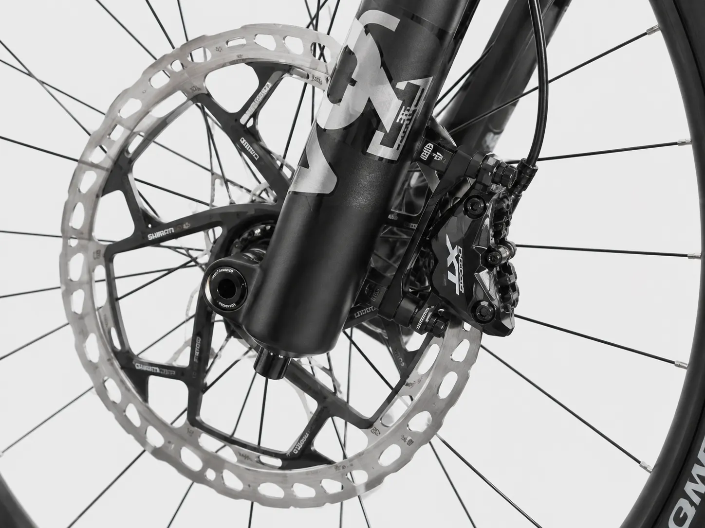 Canyon Spectral:ON CF 9 Di2 – E-MTB mit Karbonrahmen, Shimano EP801, elektronischer Shimano Deore XT Di2 & Fox 38 Performance Elite – Image 4