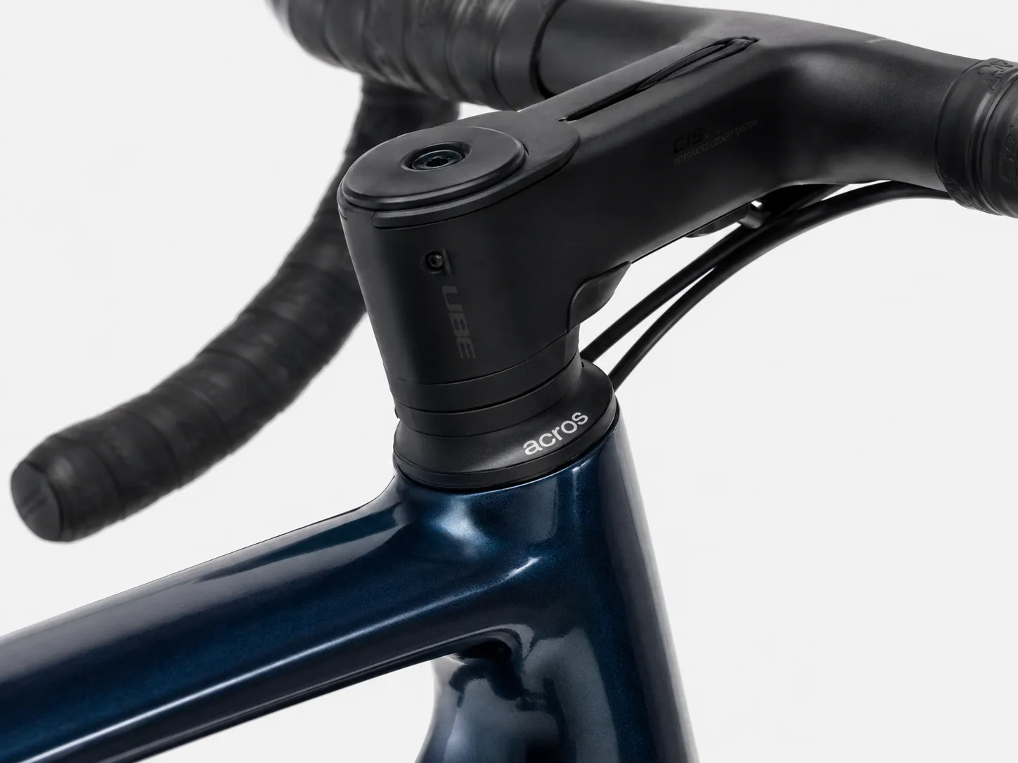 CUBE Attain Pro – Modernes Endurance-Rennrad mit Vollcarbon-Gabel, Shimano Claris 16-Speed, Tektro Disc Brakes & Conti Grand Prix Reifen – Bild 3