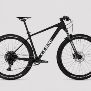 CUBE Reaction C:62 ONE – Carbon Hardtail MTB mit SR Suntour Raidon 32 Air 100mm, Sram NX/SX Eagle 12-Speed & Shimano Deore Bremsen