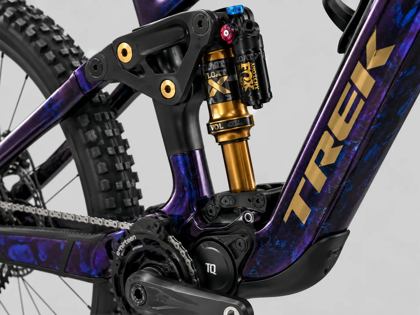 Trek Fuel+ MX 9.8 XT Gen 2 – Carbon Mullet Light-E-MTB mit OCLV Mountain Carbon, TQ-HPR60 580Wh, Fox Factory 36 Kashima & Shimano XT M8220 4-Piston – Image 3