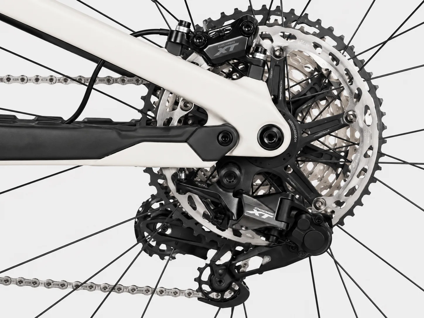 Canyon Spectral CF 8 – High-End Carbon All-Mountain Fully mit FOX 36 Performance Elite 150mm, FOX Float X Performance Elite Dämpfer, Shimano XT 12-Speed & DT Swiss M1900 Laufrädern – Image 4